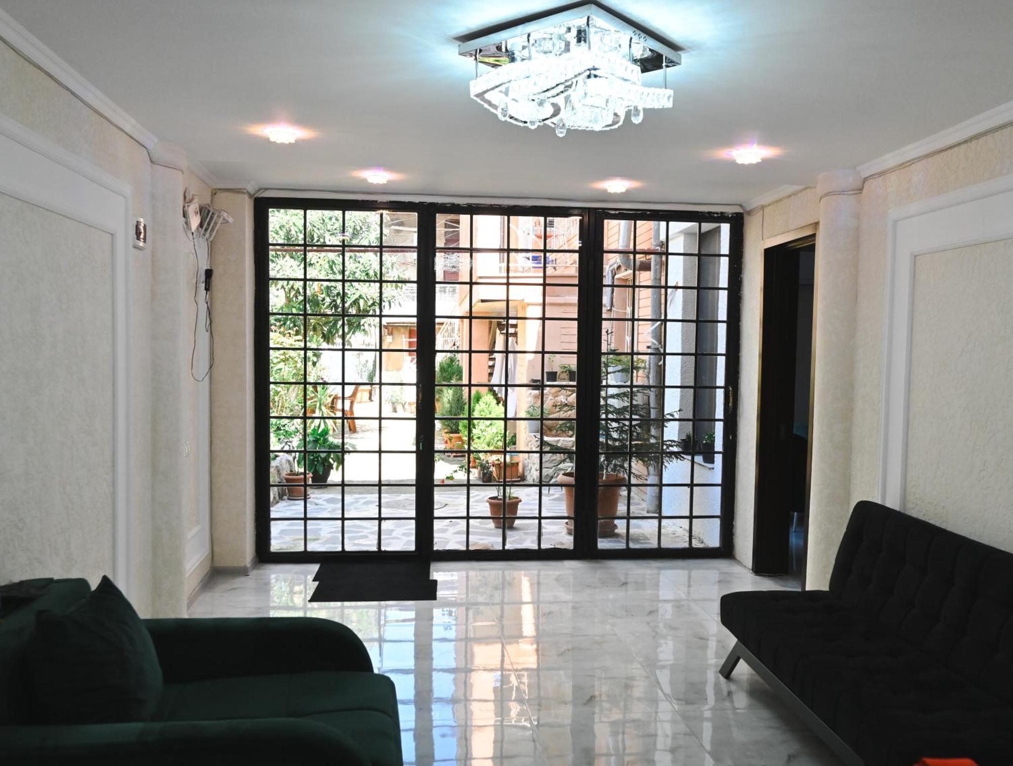 Jerusalem Hotel Kutaisi Exterior photo