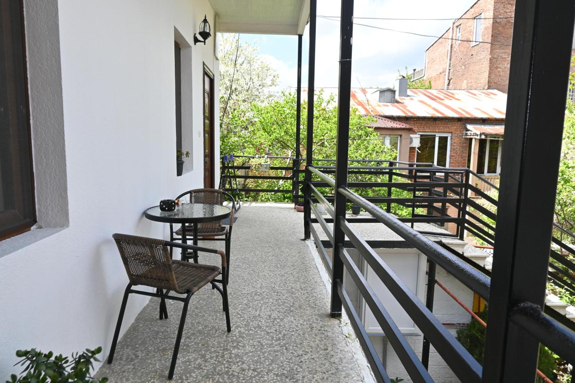 Jerusalem Hotel Kutaisi Exterior photo